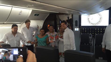 Peña Nieto invita a joven maya a conocer Los Pinos