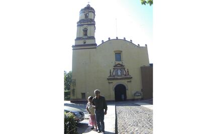 Hallan cuerpo de mujer bajo los escombros de una iglesia en Morelos