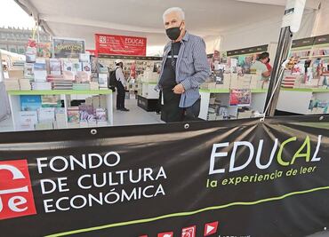 A tres años de gestión en el FCE, Taibo opera en la ilegalidad