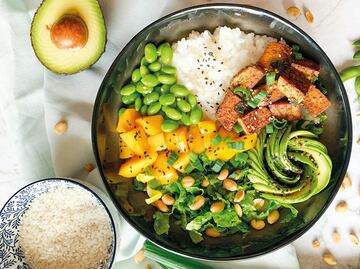 ¿Qué alimentos se recomiendan para una cena saludable y ligera?