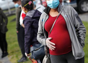 Brasil incluye a embarazadas como grupo prioritario en vacunación contra Covid-19