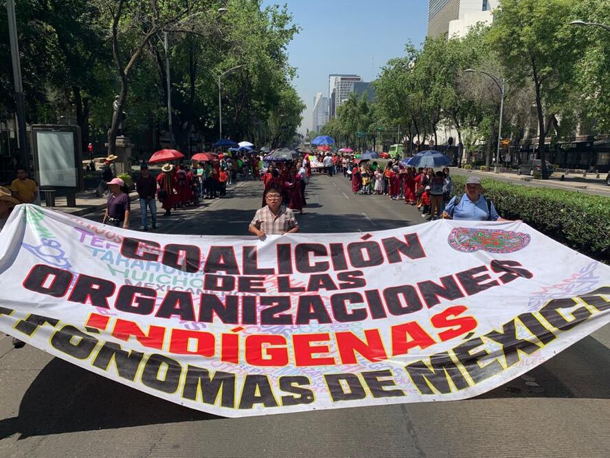 Pese a restricciones por coronavirus, organizaciones marchan al Zócalo