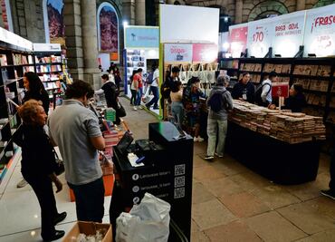 Taibo critica a la FIL Minería y suma a Sexto Piso y Planeta a tendido de libros