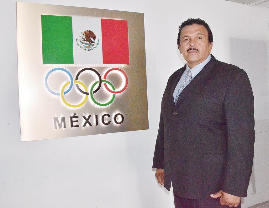 Guillermo Díaz quiere clasificar a JO al mayor número de luchadores posible (CORTESÍA COM)