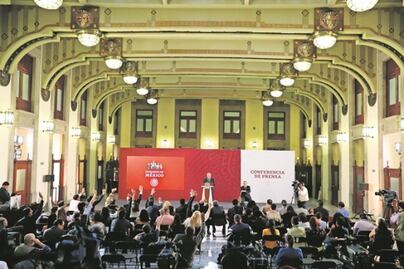 INAI investiga posible filtración de datos personales de periodistas que han acudido a la mañanera de AMLO