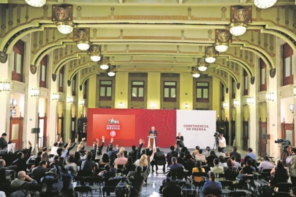 Inai investiga posible filtración de datos personales de periodistas que han acudido a la mañanera de AMLO