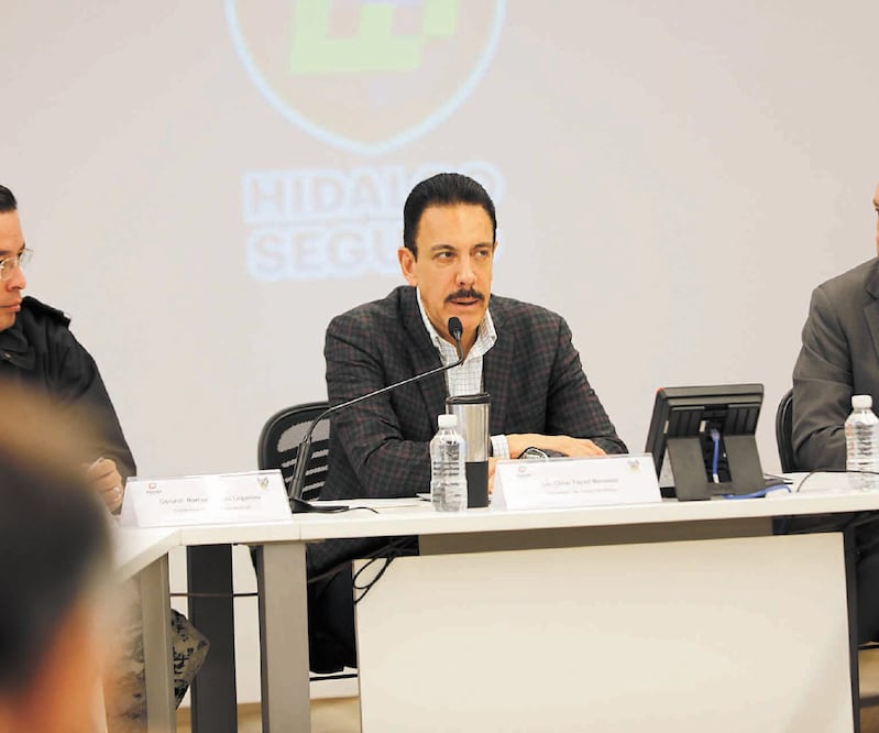 Autoridades federales y estatales participaron ayer en la Mesa Estatal para la Construcción de Paz y Seguridad. Foto: Especial