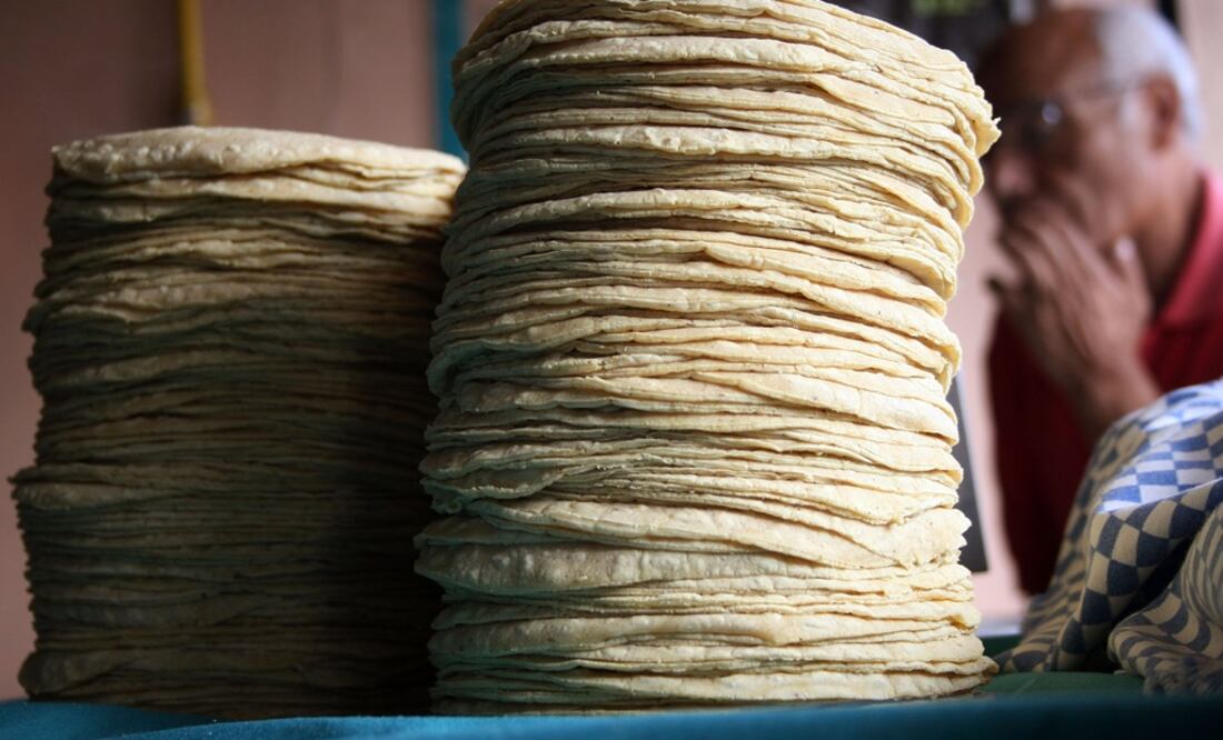 En Acapulco, los primeros días después del huracán el kilo de tortilla se vendió en 60 pesos. Foto: Archivo/EL UNIVERSAL