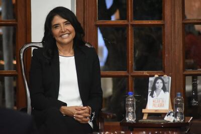 Barrales cerrará campaña en el Ángel; presenta libro