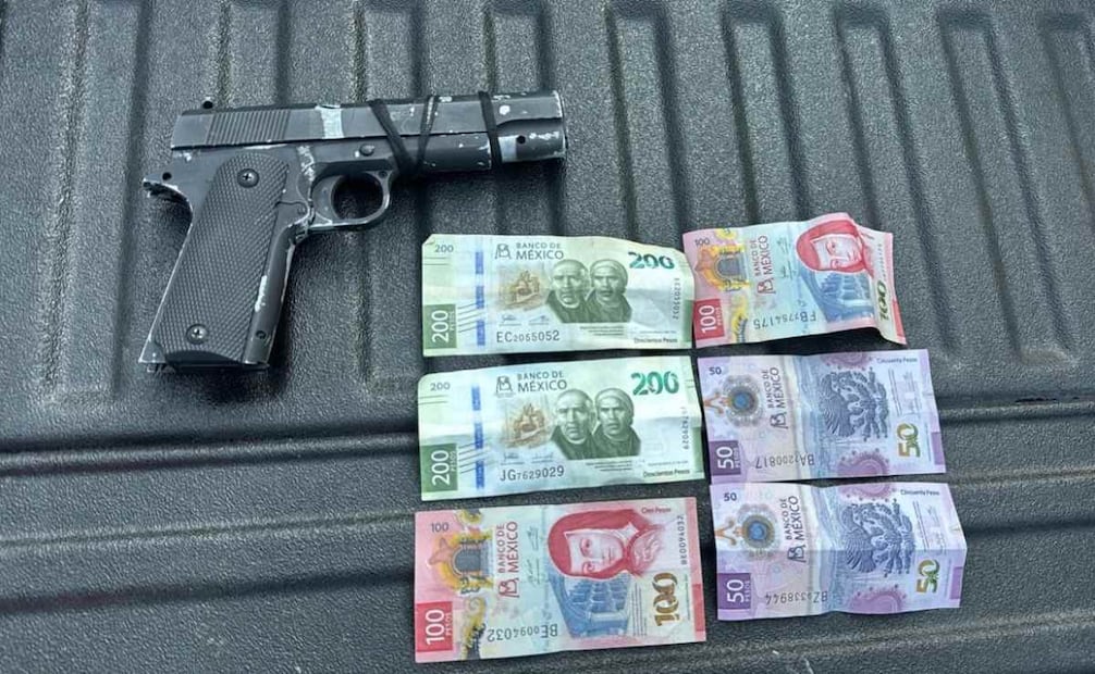 Detienen a hombre por delitos contra comercios en la Álvaro Obregón (04/12/2025). Foto: Especial