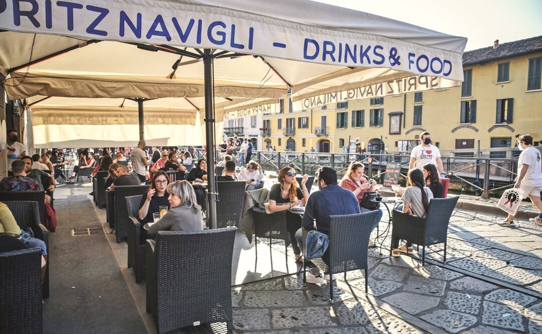 Autoridades señalan que se mantendrá la recomendación de un número limitado de invitados para las comidas de estos días. Foto: EFE