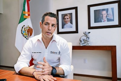 Murat pide 2.7 mmp para la reconstrucción de Oaxaca