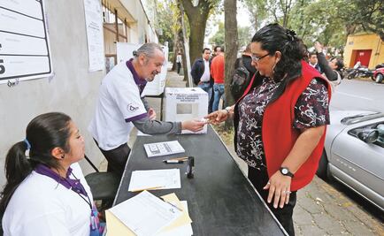 Distribuyen papeletas para consulta ciudadana
