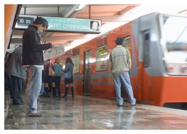 Metro reporta falla en estación Martín Carrera