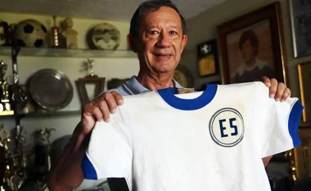 La nación salvadoreña se sintió orgullosa de la escuadra que los representó a pesar de no haber calificado para avanzar en las eliminatorias de la Copa del Mundo de 1970 celebrada en México. Imagen tomada de Internet.