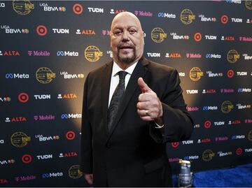 TUDN ya busca reemplazo del 'Perro' Bermúdez