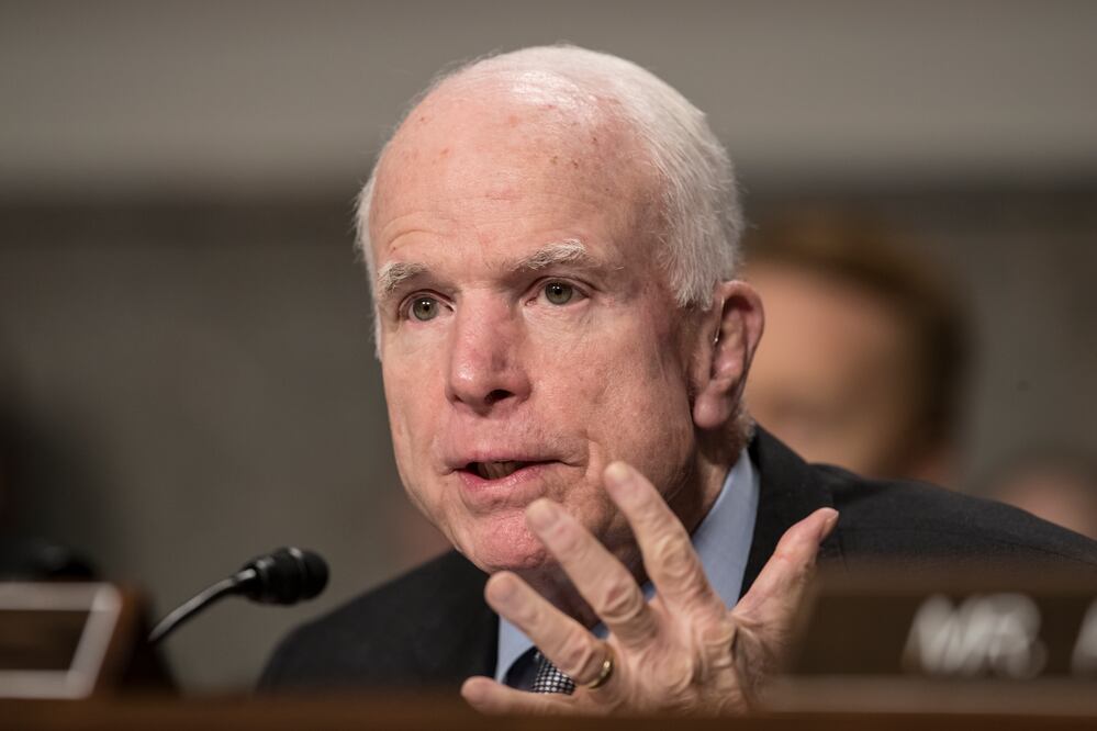 El legislador republicano John McCain (Foto: AP)