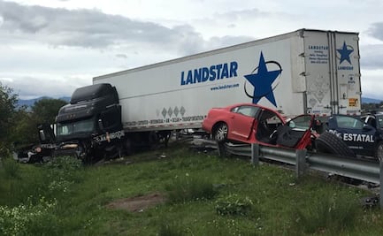 Tráiler invade carril contrario y provoca choque; hay dos muertos y un herido en Ixtapaluca 
