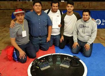 Les roban robots y sus sueños en Morelia a estudiantes del IPN