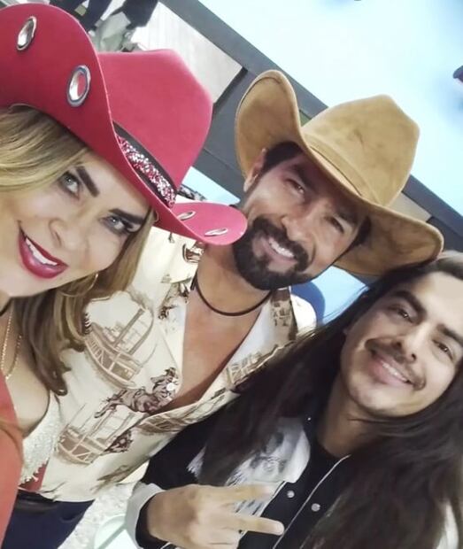 Aylín Mujica llora el rechazo de Arturo Carmona, ¿lo flechó integrante de “Acapulco Shore”?