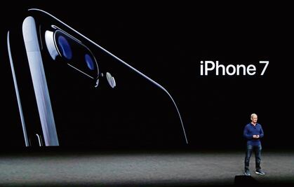 Apple presenta el iPhone 7; arriba al país en una semana