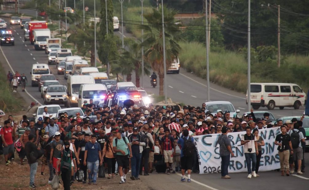 La caravana buscará avanzar de noche, para descansar de día y evitar las altas temperaturas que oscilan entre los 40 grados.
Foto: EFE