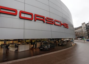 Policía Alemana registra instalaciones de Porsche