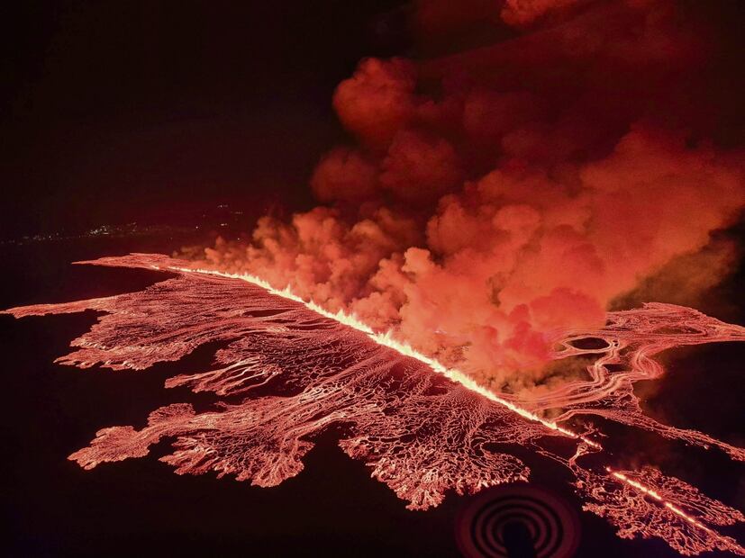 ISLANDIA DECLARA EMERGENCIA POR ERUPCIÓN VOLCÁNICA