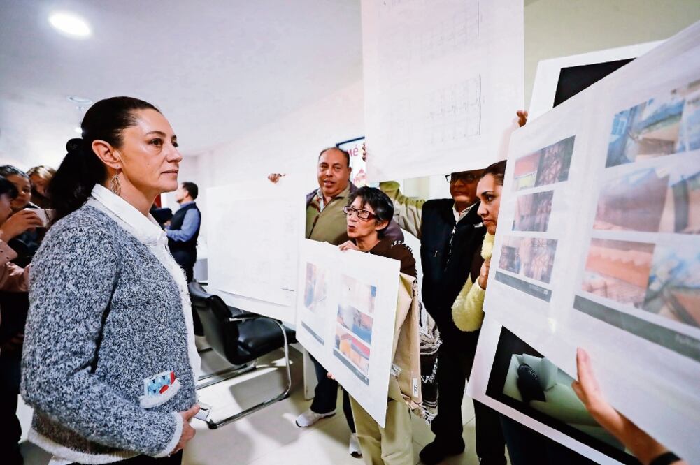 En reunión con daminificados, Claudia Sheinbaum exigió a la CDMX que los 8 mmdp que se destinaron para la reconstrucción se transparenten. (IRVIN OLIVARES. EL UNIVERSAL)
