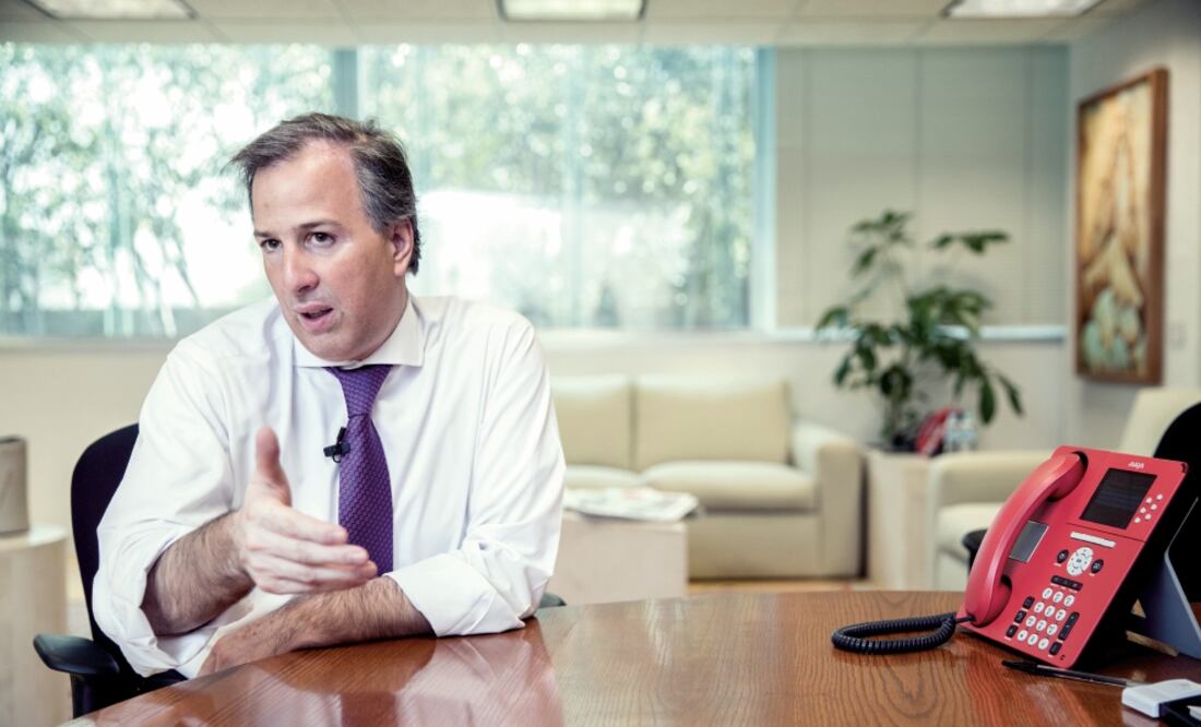 El banco suizo considera que en el PRI ven con más posibilidades de ganar las elecciones presidenciales con José Antonio Meade como candidato. (ARCHIVO EL UNIVERSAL)