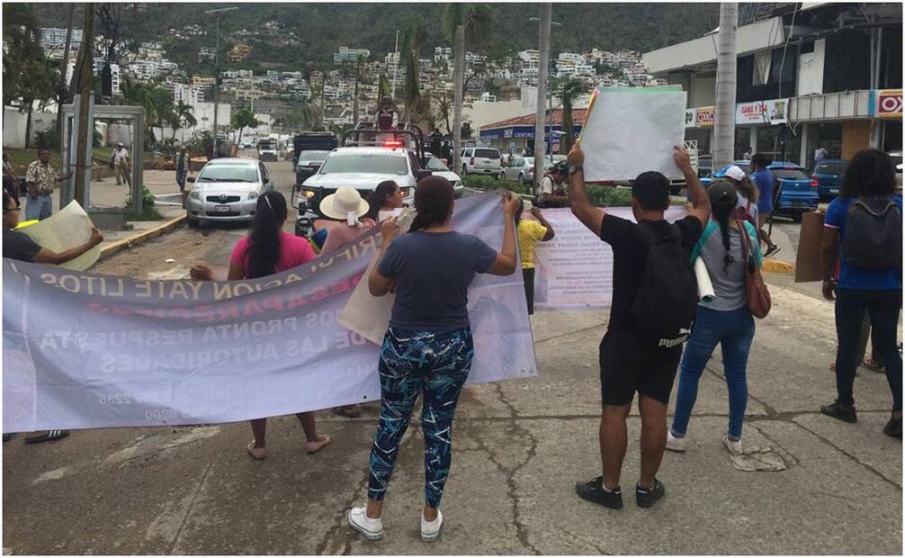 Familiares de desaparecidos en huracán Otis se manifiestan. Foto: Arturo de Dios Palma/ EL UNIVERSAL