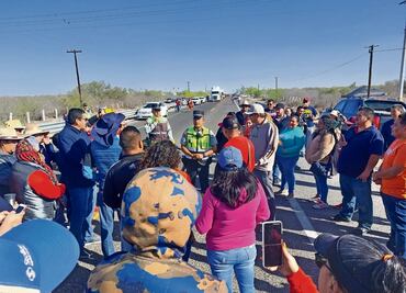 Protestas magisteriales suben de tono; bloquean carreteras