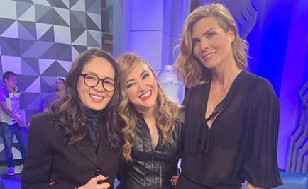 Yolanda Andrade se besa en la boca con Sherlyn