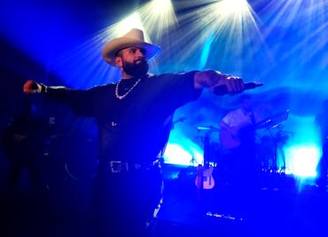 Desde la intimidad, Carin León presenta su nuevo disco en Miami