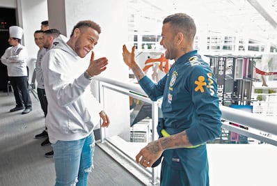 Neymar visita y alienta a Brasil