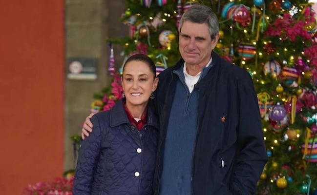 Sheinbaum desea feliz Navidad a mexicanos; recuerda que "somos la risa que sana y el recuerdo que acompaña"