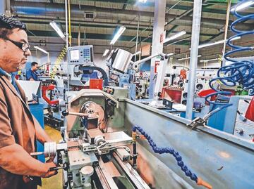 El gobierno planea poner trabas a exportadores: IP