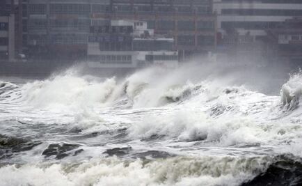 Tifón “Tapah” amenaza Japón y obliga a cancelar más de 400 vuelos