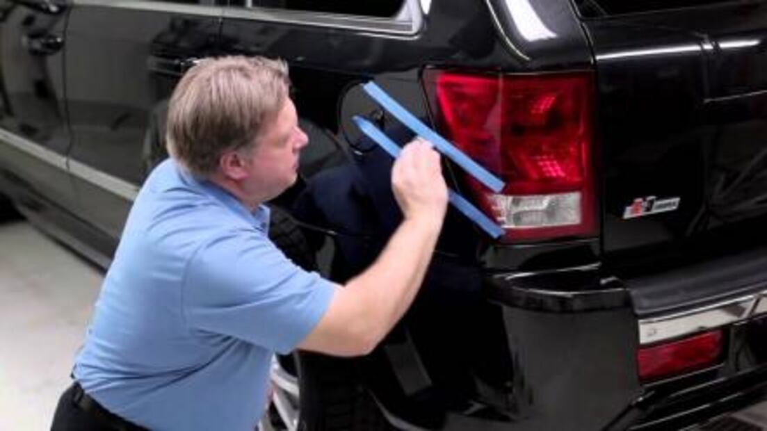 ¿Cómo quitar los rayones de tu auto?