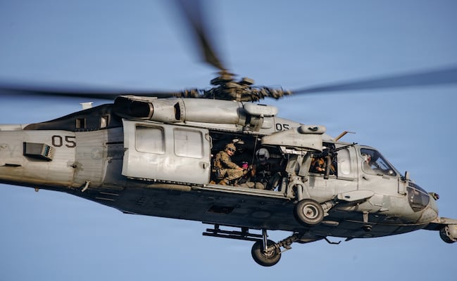 EU lanza ataques contra Irán tras derribo de helicóptero; Trump: la respuesta es muy fuerte, poderosa