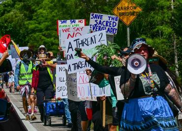 Juez de EU detiene brevemente deportación de inmigrantes a Sudán del Sur;  finalmente queda libre el camino legal