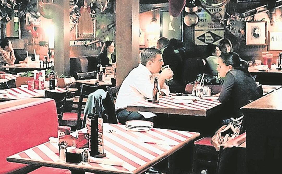 Amplia promoción. Pozolerías, taquerías y escuelas son algunos negocios que ofrecían ofertas si López Obrador gana la elección (ARCHIVO EL UNIVERSAL)