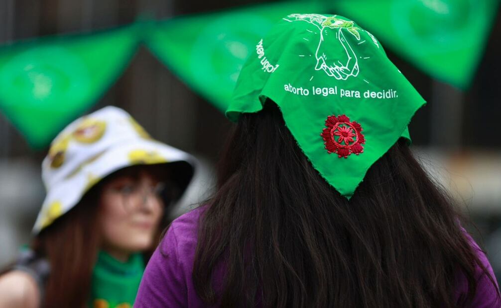 Con música y pañuelos, mujeres marchan en CDMX por aborto legal, seguro y gratuito este domingo 28 de septiembre de 2025. Foto: Berenice Fregoso/ EL UNIVERSAL