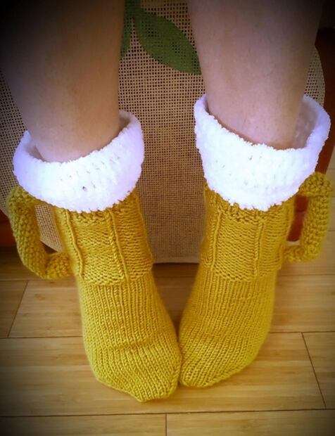 Viral: calcetines en forma de cerveza impactan redes sociales