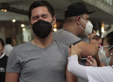 ¡Estuvo rudo! Reacciones y preguntas sobre paracetamol, así les fue a treintañeros tras vacuna anticovid