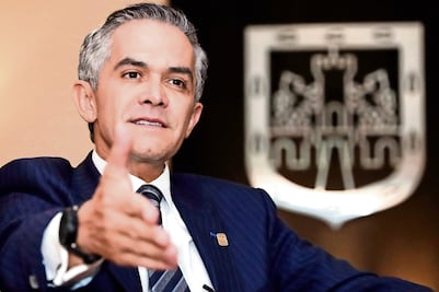 Mancera hace rounds de sombra