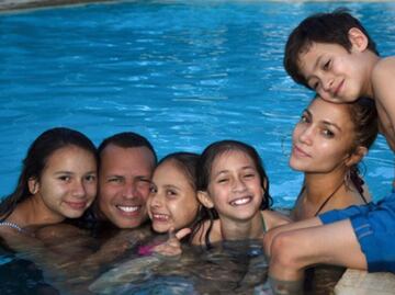 Jennifer Lopez comparte foto en familia con Alex Rodríguez