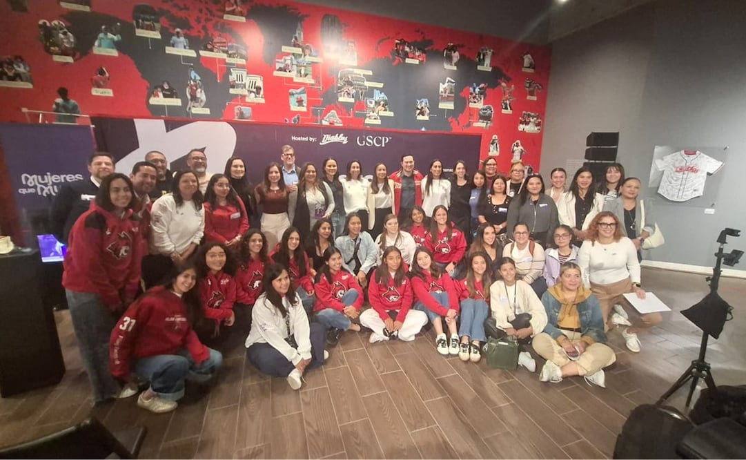 En el Foro Mujeres que Mueven se analizaron los retos y oportunidades del deporte femenil. FOTO: Agustín Elías/ EL UNIVERSAL