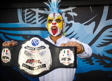 Caín Velásquez no sabía nada de lucha libre: Psycho Clown