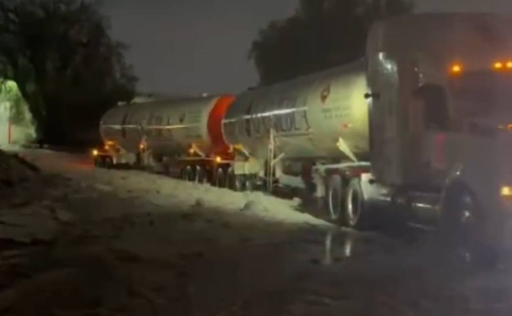 Caída de granizo en la México-Pachuca. Foto: Especial